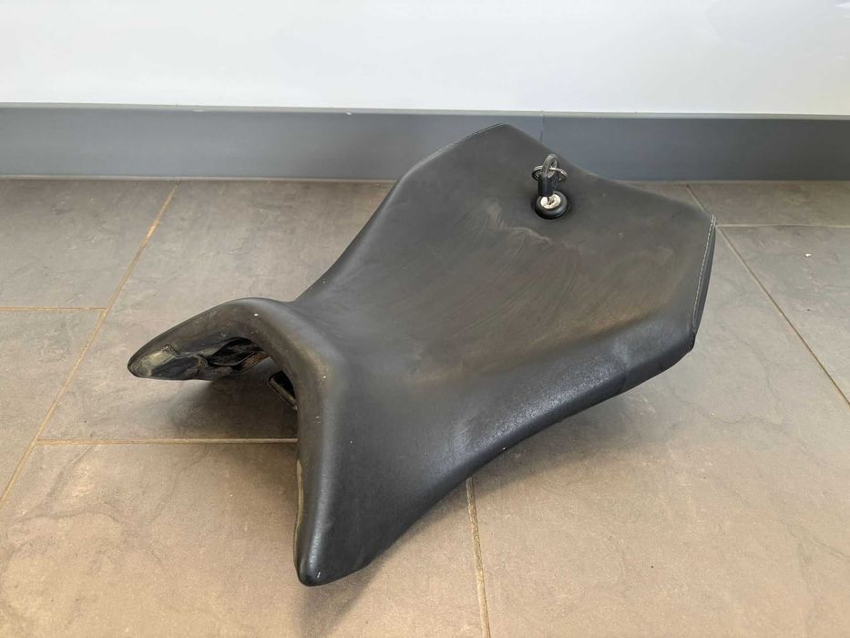 Siedzenie Fotel Yamaha YZF-R125 z kluczykiem [7]