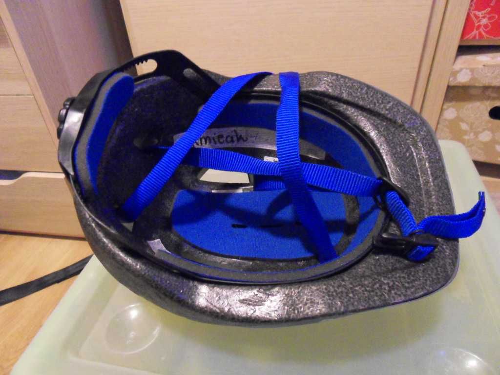 Rowerowy kask dziecięcy Btwin Decathlon r. S (53-56cm) regulowany