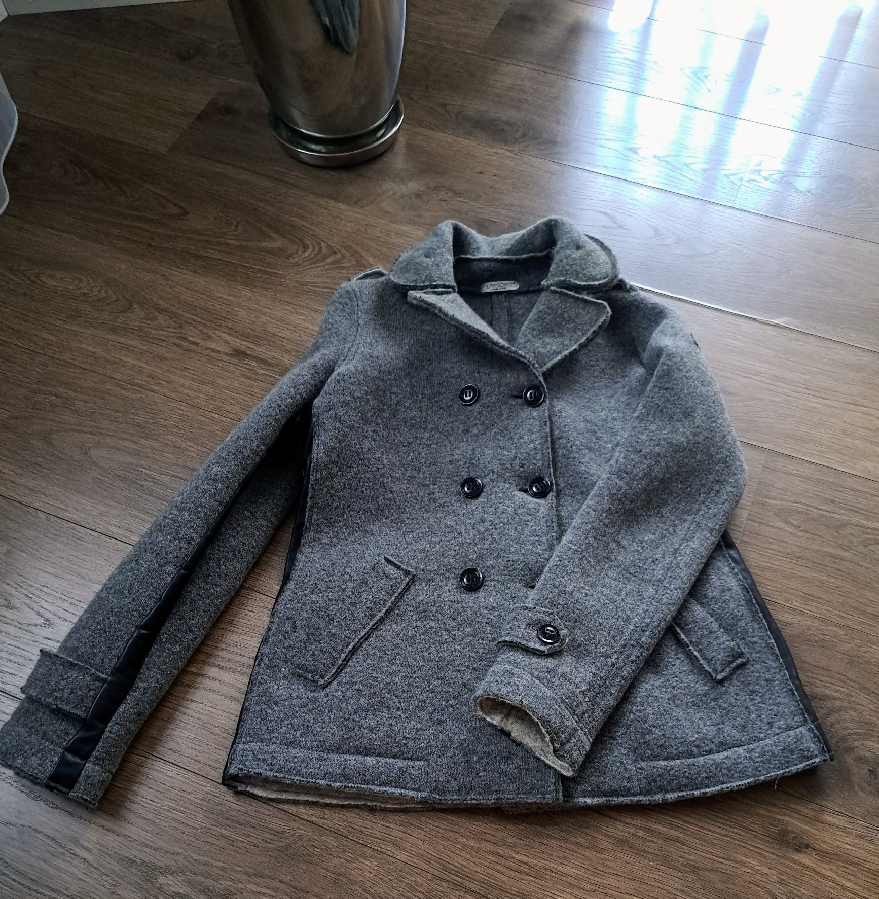 Wełniany płaszcz kurtka ciepła S/M Unisono Made in italy