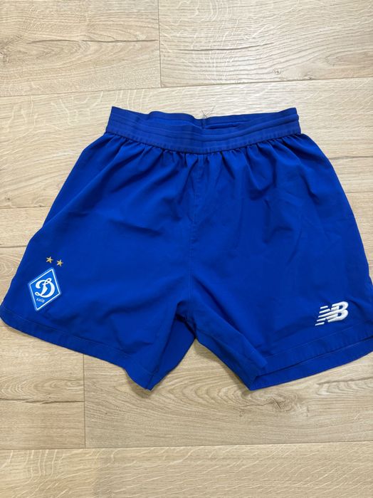 Футбольна форма Динамо Київ