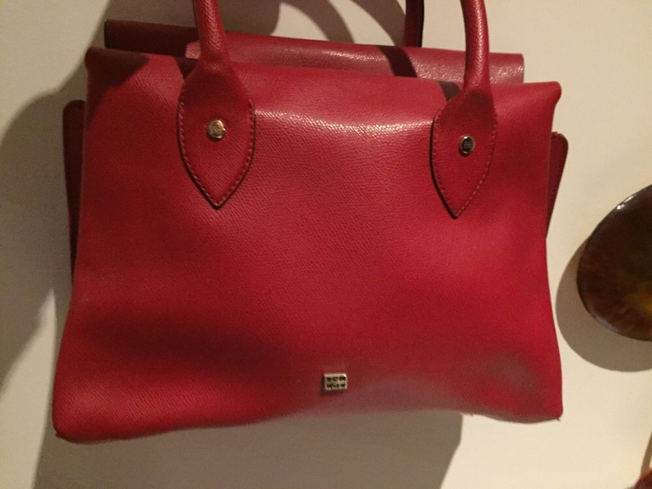 Baixa preco Mala Gloria Ortiz em pele nova