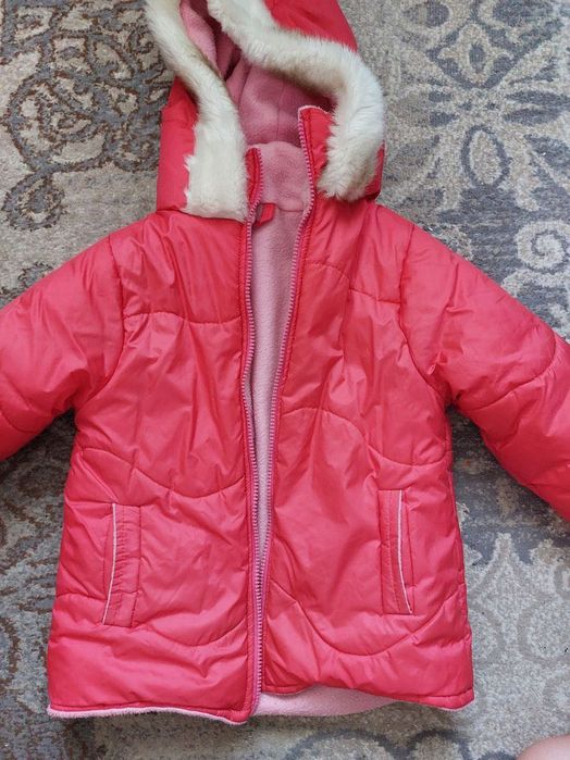 Дитячі куртки на дівчинку