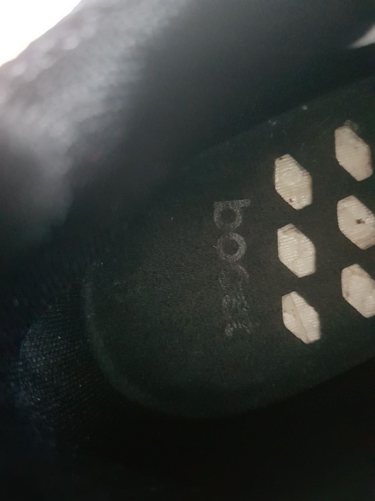 Buty Adidas Boost 44i 2/3