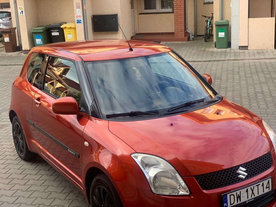 Sprzedam niezawodny suzuki Swift z polskiego salonu