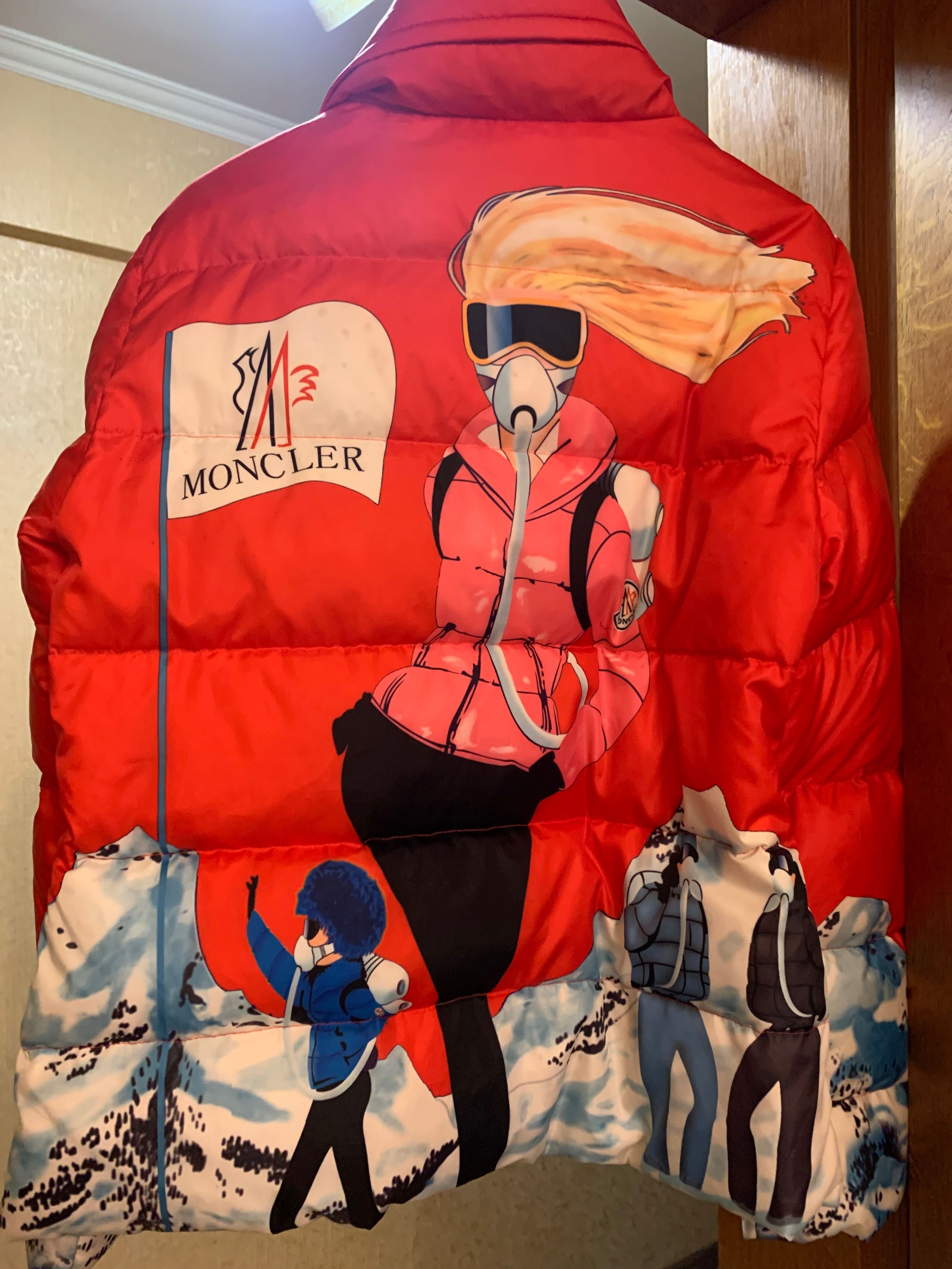 Куртка Moncler  розмір s