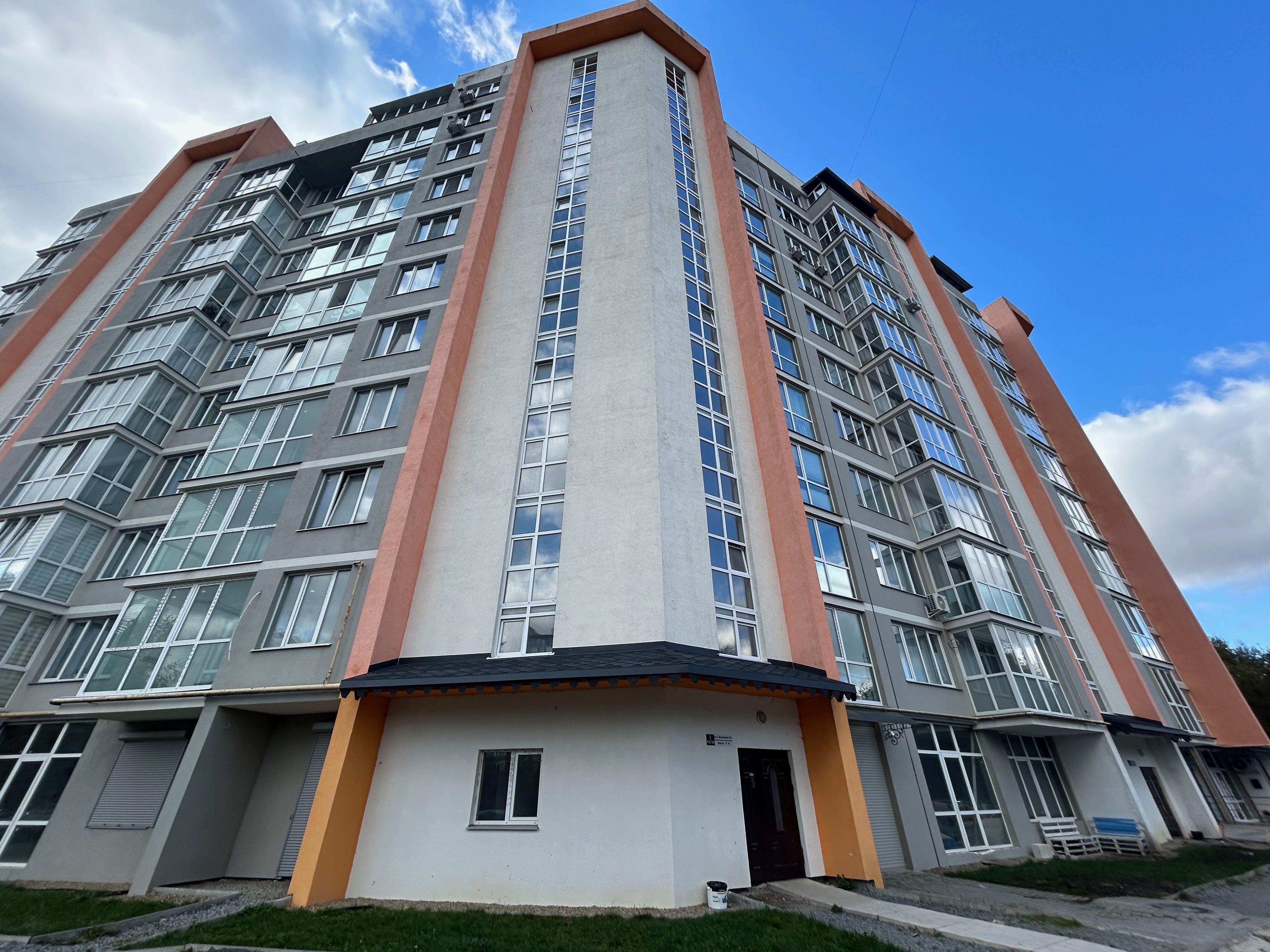 Продаж 2 кім. квартири пл. 72 м2  новобуд по вул. Величковського, 70a