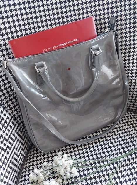 *** torebka Batycki lakierowana skóra ***