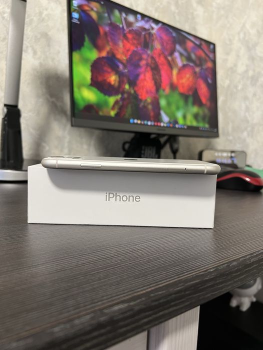 iPhone 11 64Gb • Идеал • Полный комплект • Айфон