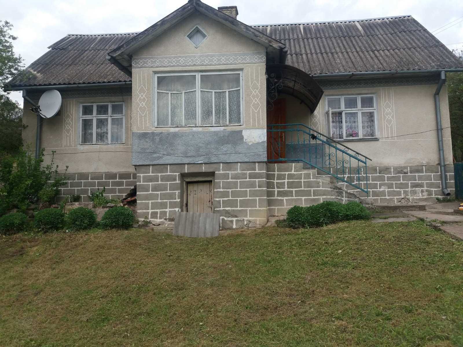 Будинок з великою земельною ділянкою с.Чесники, Рогатинський район