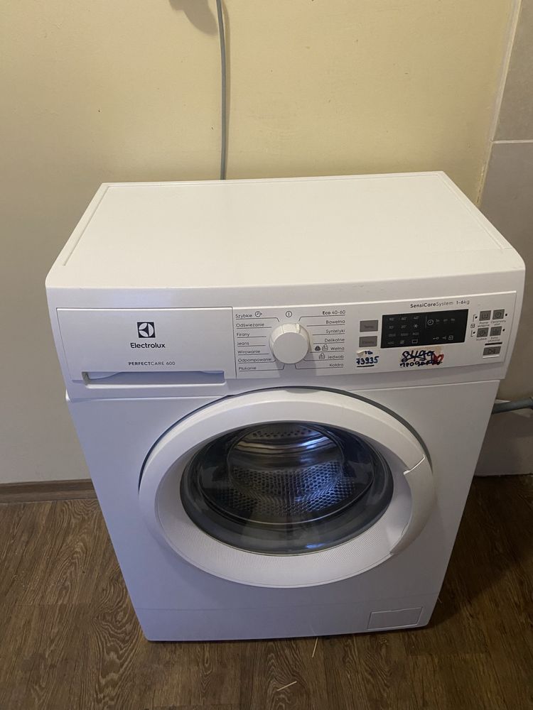Пральна машина Electrolux PerfectCare 600