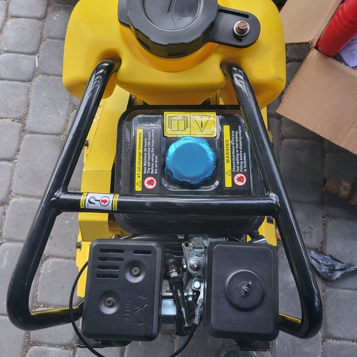 Komatsu 112kg zageszczarka