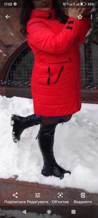 Жіноча куртка червона