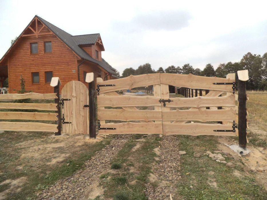 brama drewniana bramy drewniane ogrodzenie ogrodzenie płoty płot