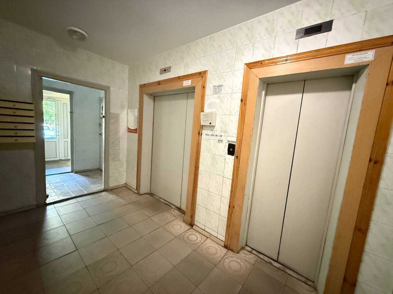 Продам 3 кімн кв Урлівська 5а Ахматової Княжий Затон Осокорки Позняки