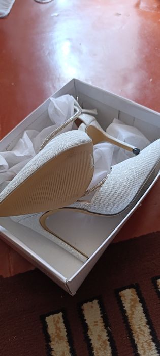 Туфлі на весілля чи на свято .39 розмір