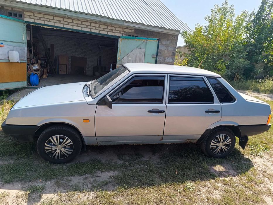 Продам автомобіль ваз 21099