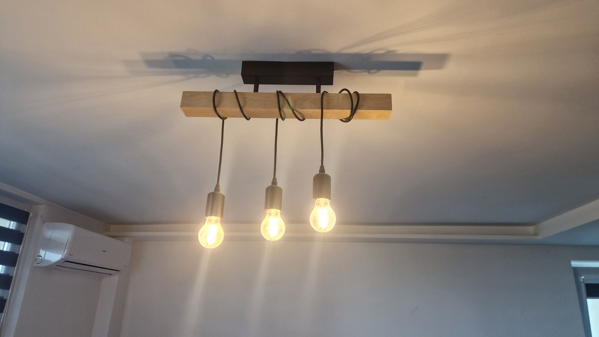 Lampa sufitowa wisząca industrialna (styl loftowy)