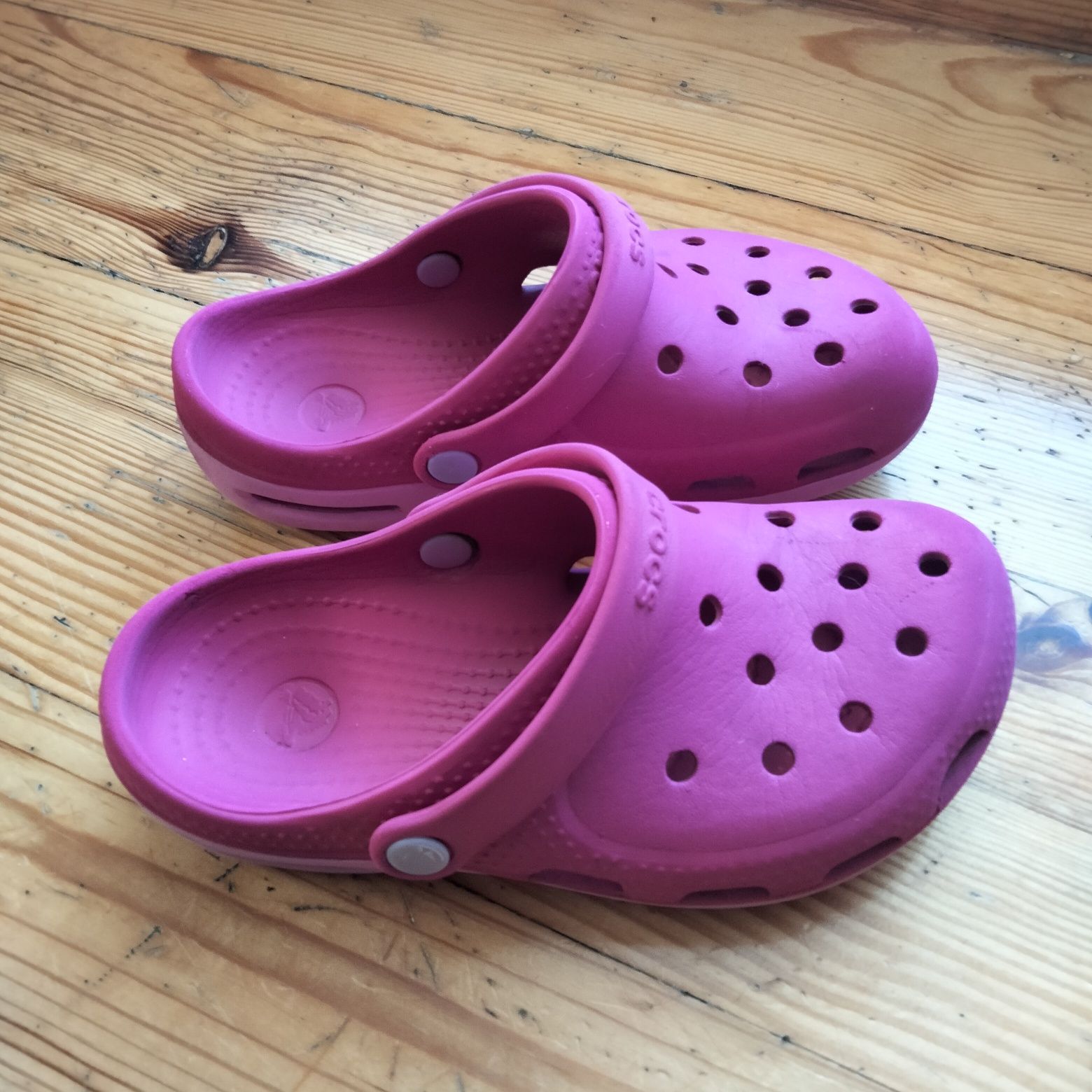 Klapki Crocs dziewczęce 28