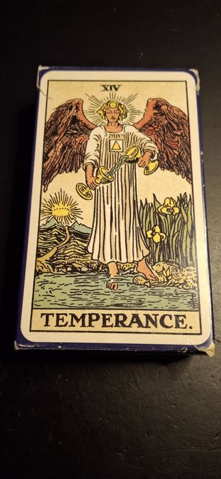 Karty do tarota, nieużywane