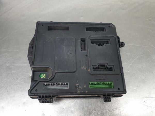 Módulo confort RENAULT Megane III (BZ0_)