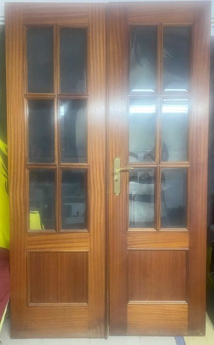 Porta dupla de vidros