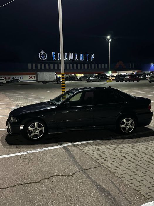 Bmw 3 e36 1997 року 318i на повному бойовому ходу