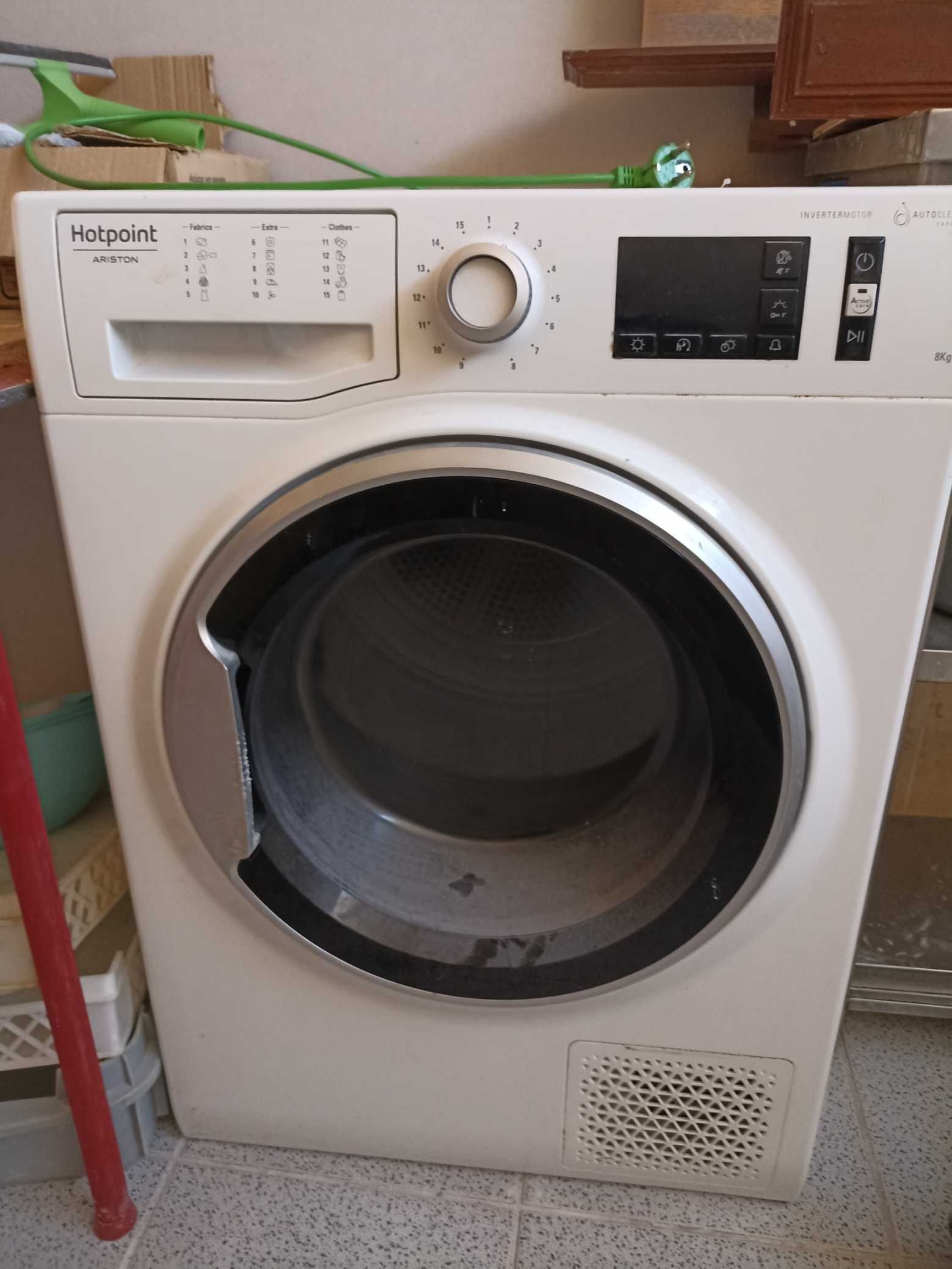 Máquina de secar Hotpoint nt m11