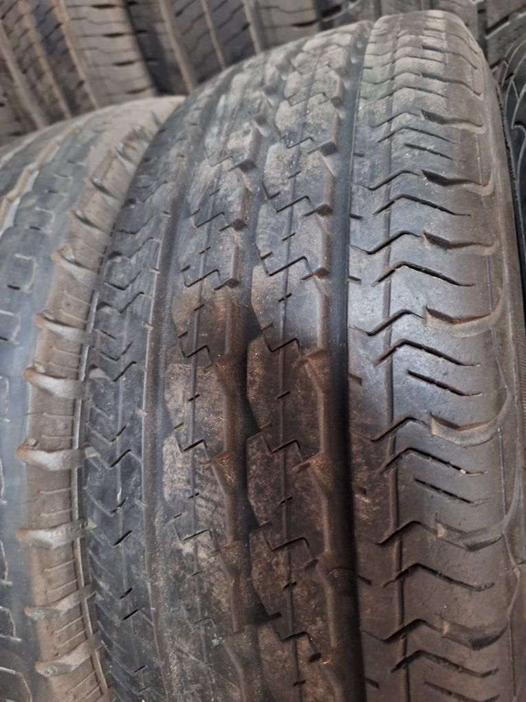 Продам шини 215 70 15с Pirelli,в стані нових