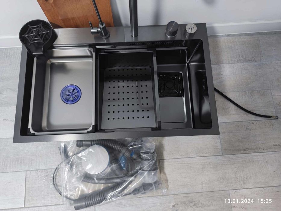 Мийка кухонна багатофункціональна з нержавіючої сталі "Водоспад"