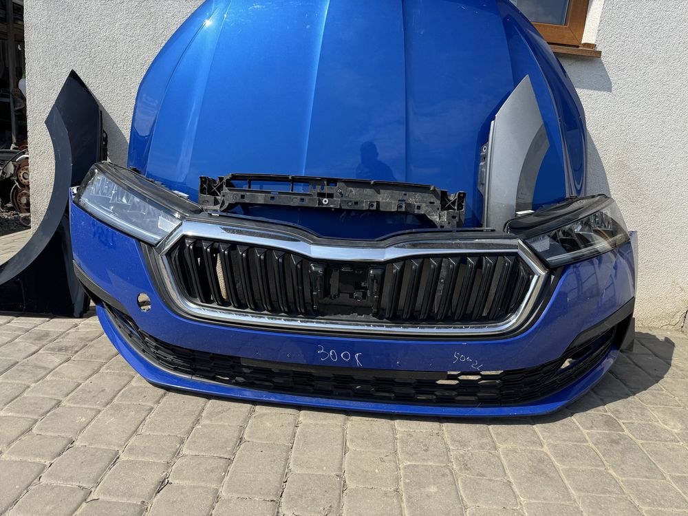 Капот крило телевізор Skoda Octavia A8 Бампер