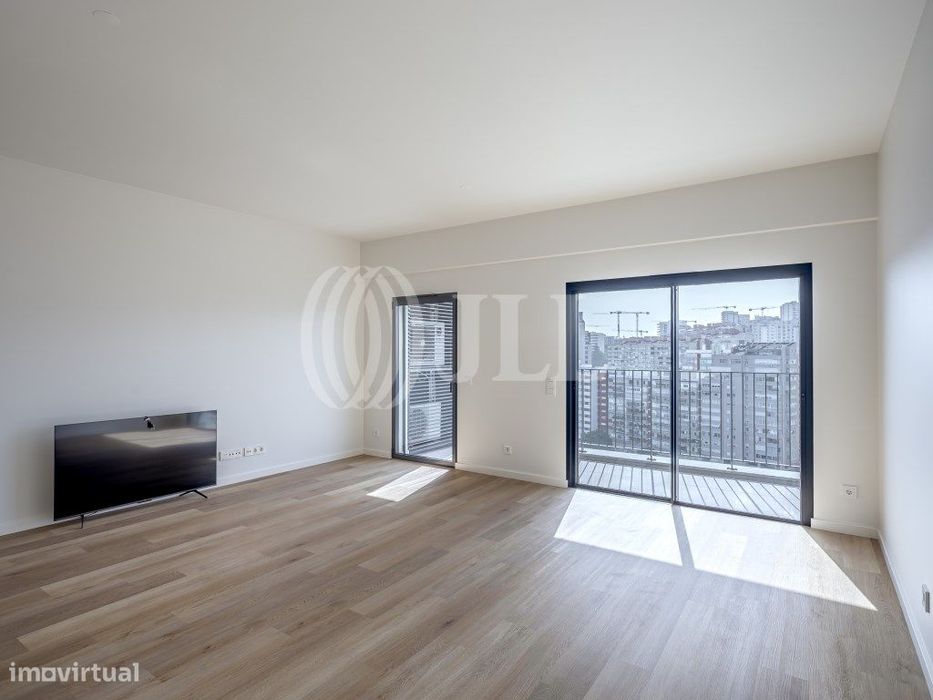 Apartamento T2 penthouse Miraflores Algés Lisboa