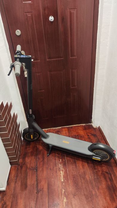 Hulajnoga elektryczna Segway Ninebot G30 max