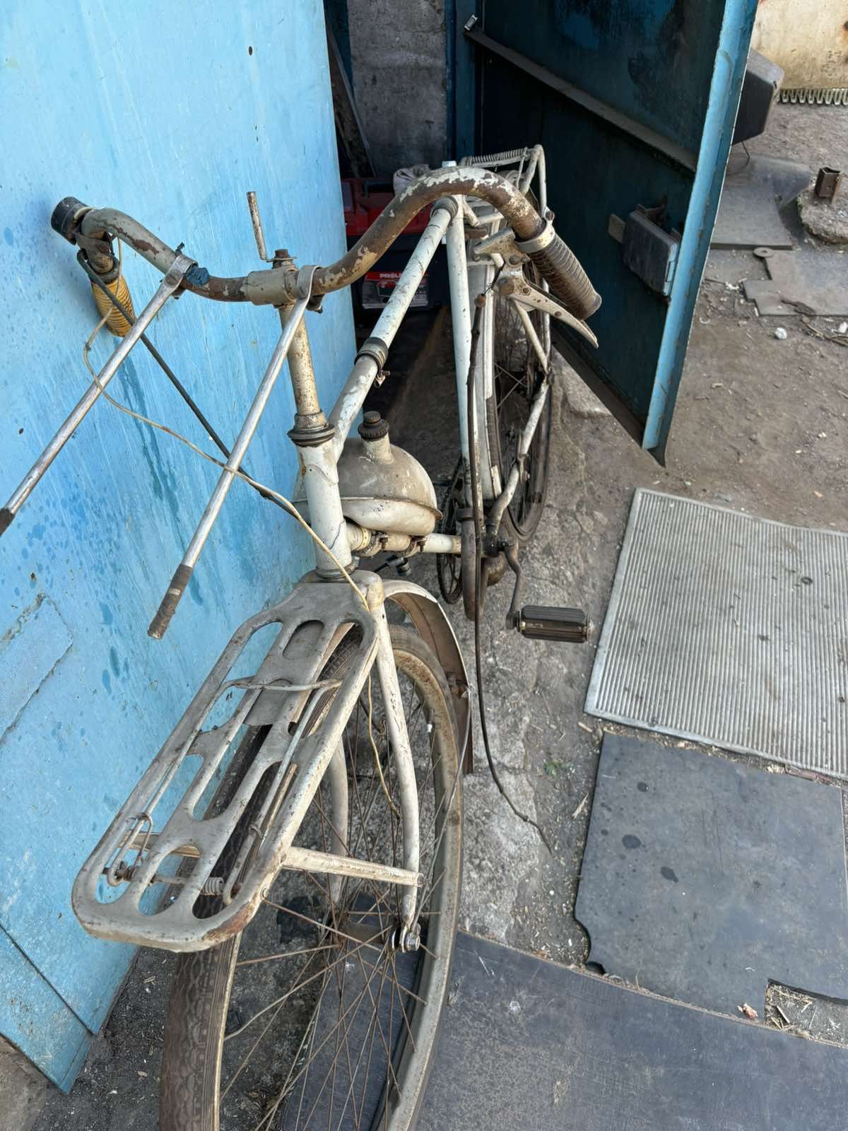 Мопед ,Дырчик ,Мотовелосипед .