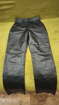 40-44 р. Продам в новом состоянии, фирменные кожаные штаны.