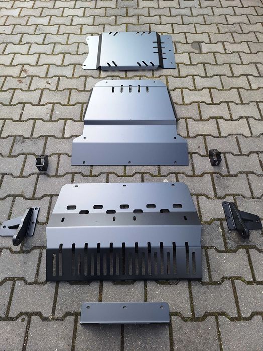 osłona płyta stalowa pod silnik podwozia Jeep Grand Cherokee WH 30 CRD