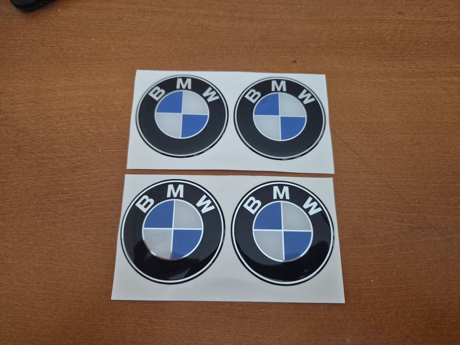 naklejki w kołpaki alu felgi do Bmw niebiesko -białe o średnicy 6,4cm