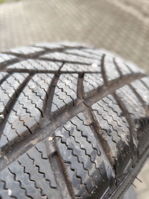 Sprzedam opony 165/70 R14 z 2022 r
