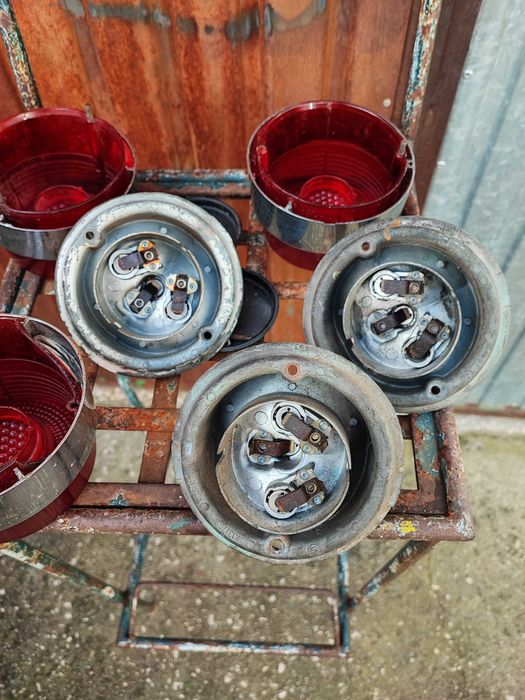 Ford Taunus 17M (P3) Sedan e Coupé Farolim