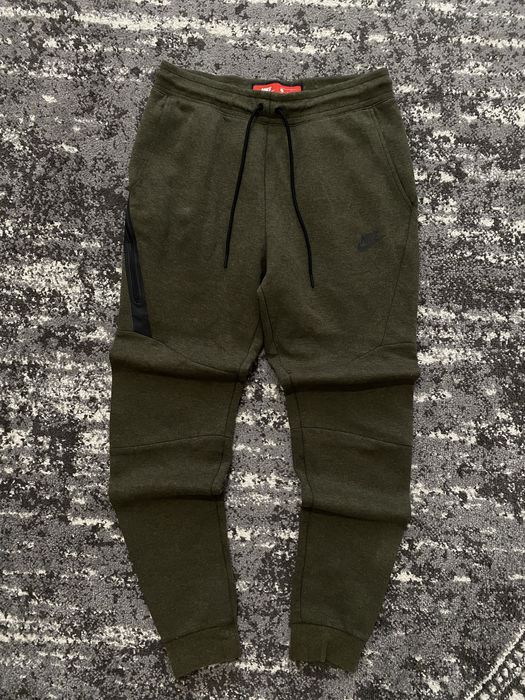 Nike tech fleece Хакі зеленого кольору С-М розмір штани