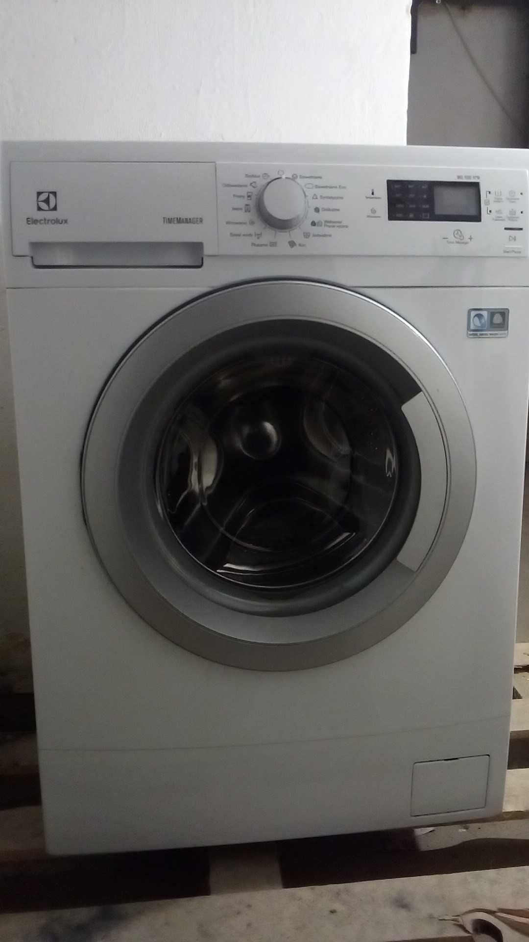 Pralka Electrolux 6kg slim 40cm EWS11064SDU