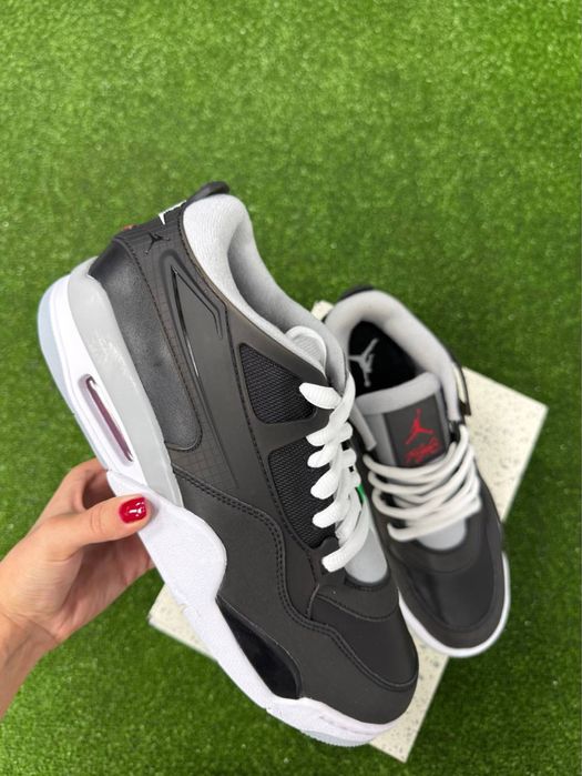 Air Jordan 4 RM