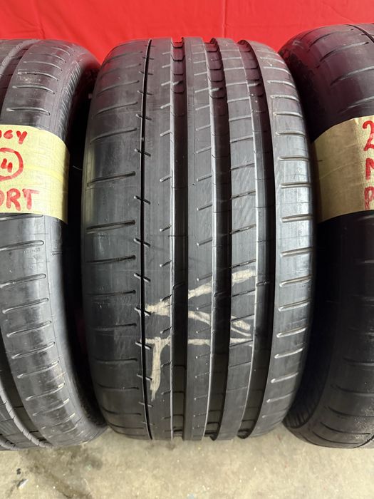 Pneus 235/40/19 + 265/40/19 Michelin completamente Novos