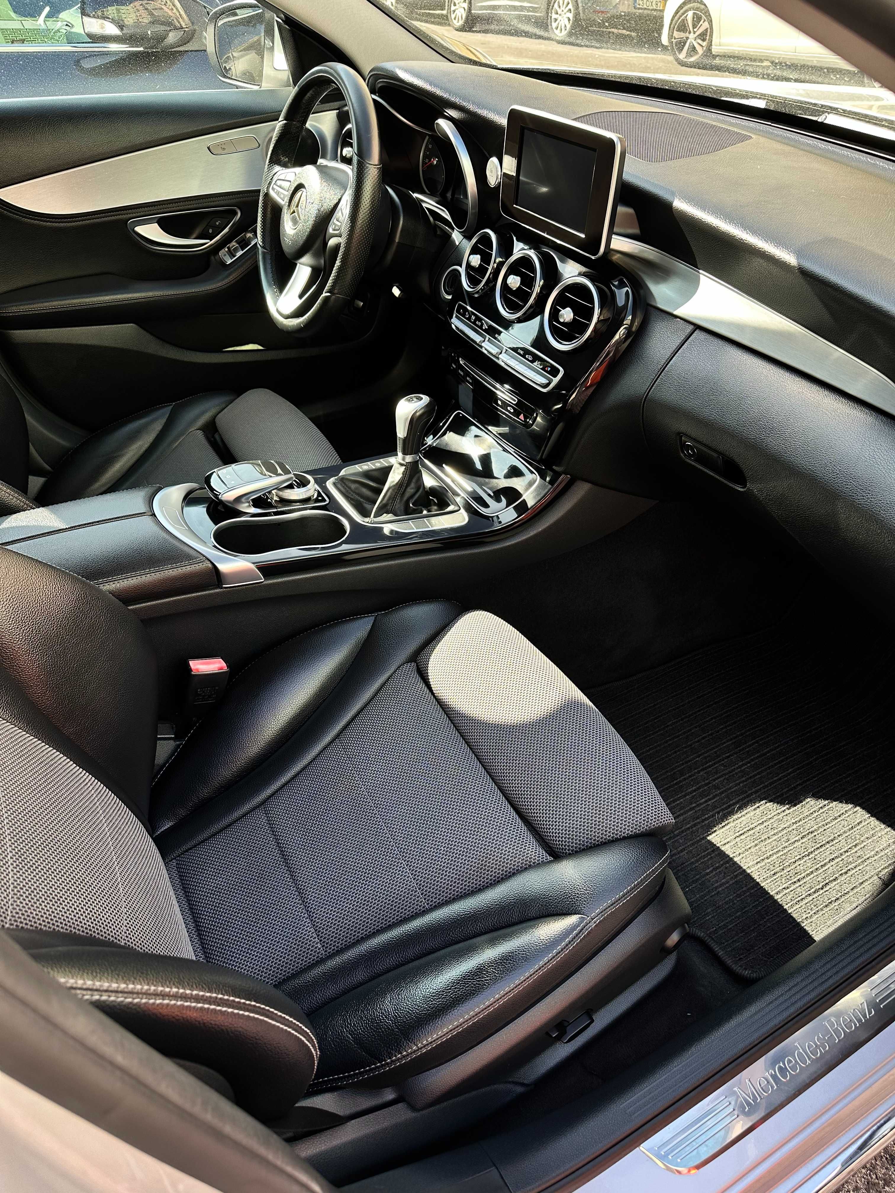 MercedesBenz C200d Sedan - 2017 - 6Vel. Manual - 165.000km