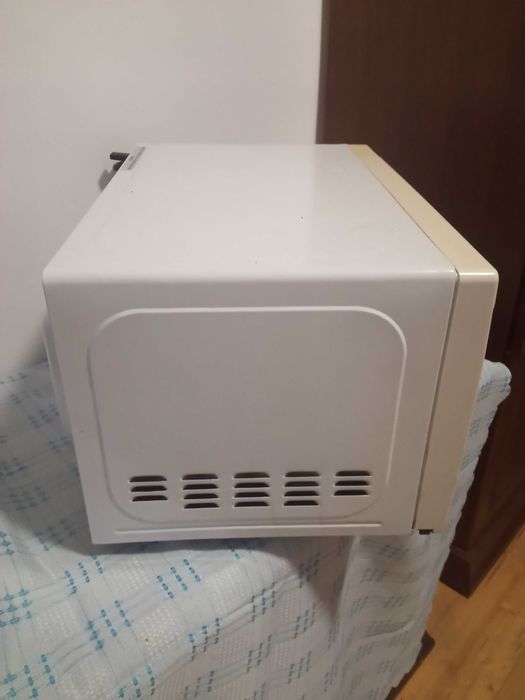 Kuchenka mikrofalowa Amica