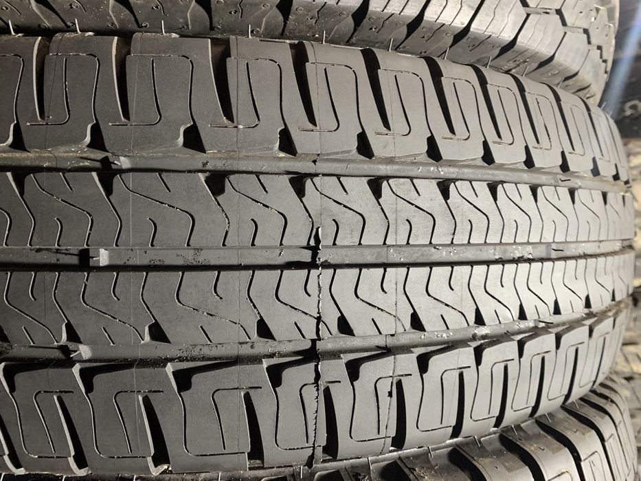 Шини б/у лето 215/70-15c Michelin Agilis Camping
