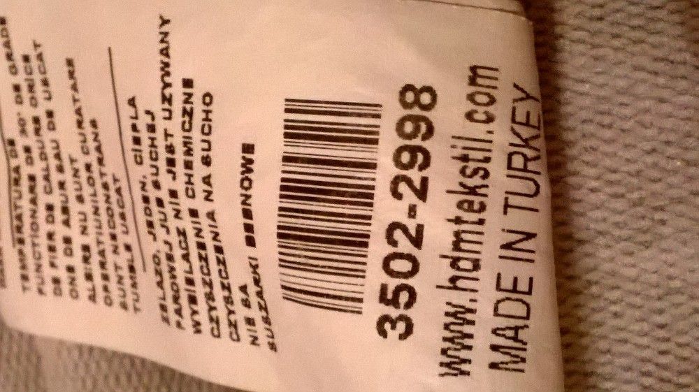 Худи с капюшоном.