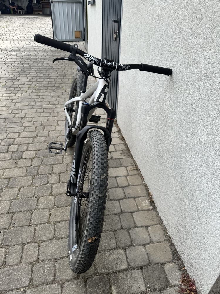 Rose The Bruce, Pike DJ, Maxxis, SRAM