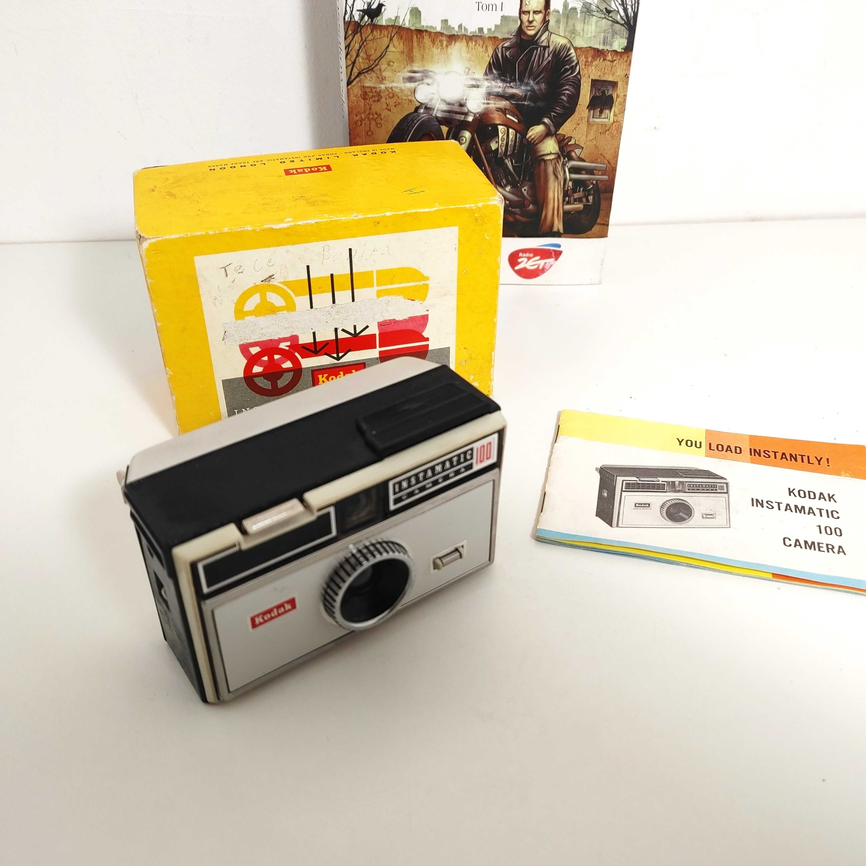 Ładny zadbany aparat fotograficzny RETRO Kodak Instamatic 100 Pudełko