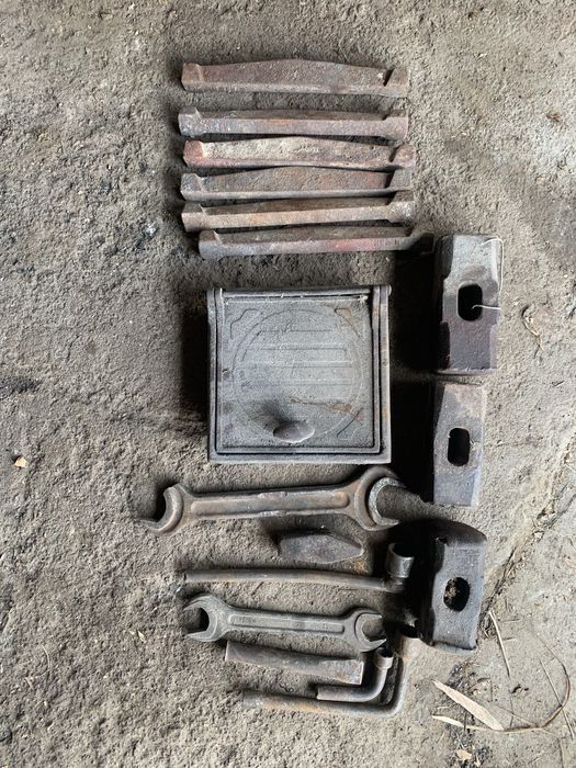 Продам двери, кувалды, ключи