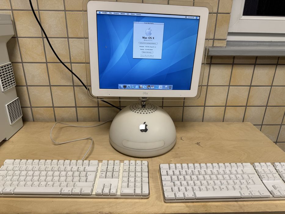 Apple iMac G4 "Lampka" 700MHz / 256MB RAM / 40GB – Kultowy Klasyk